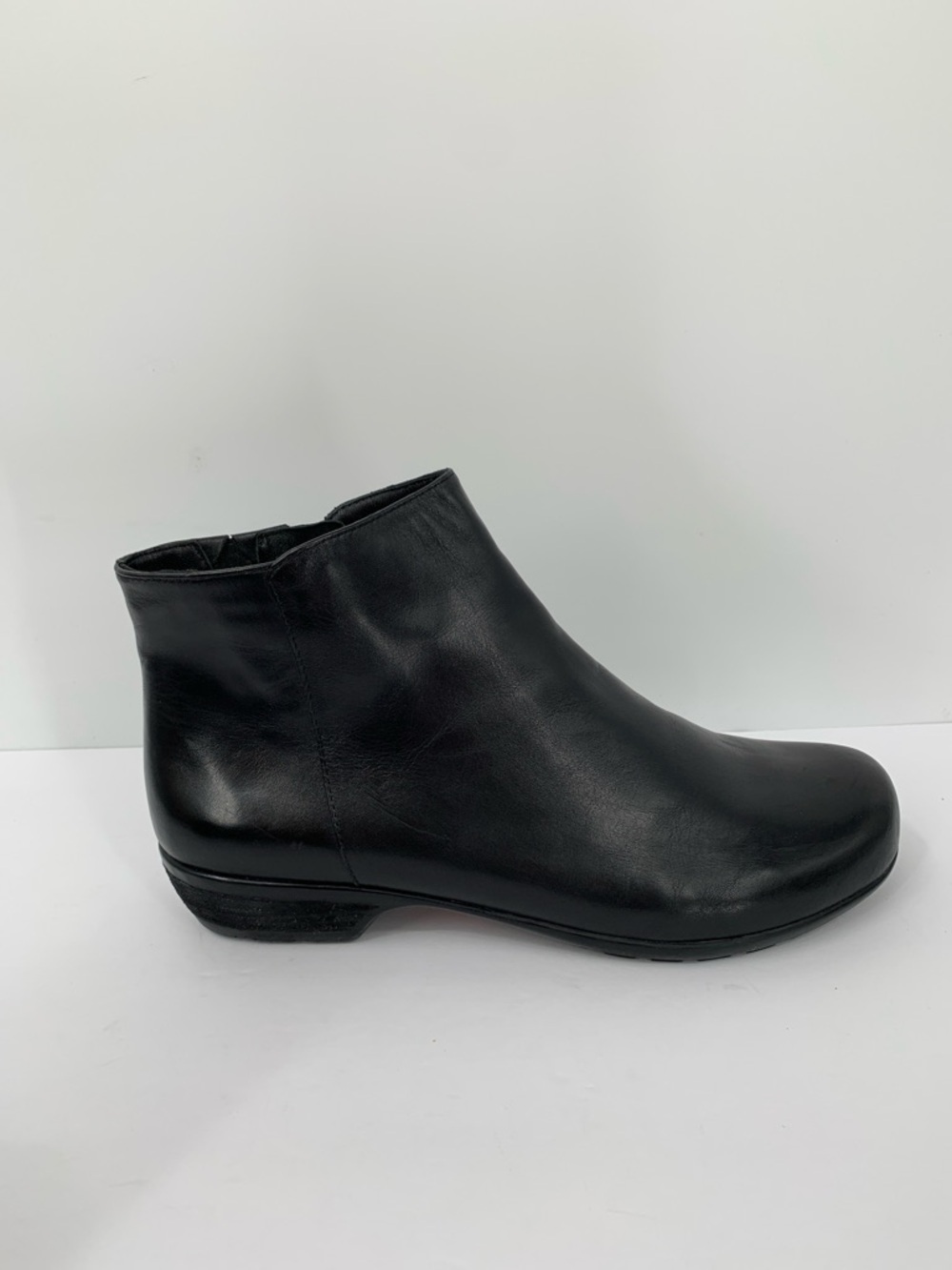 Ros Hommerson Ezra ankle boots black leather zipper shoe comfort women EUC 10.5